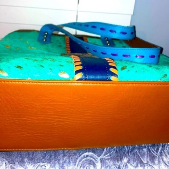 Upcycled Gucci Bag - Picture 3 of 14